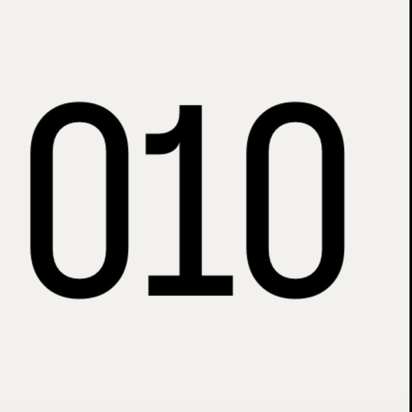 Revamped 100%Acrylic  Light Gray Knit Sweater - Picture 10 of 10